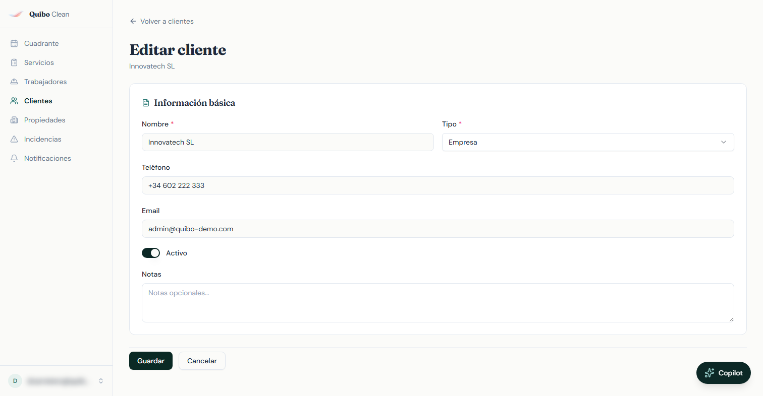 Ficha de edición del cliente Innovatech SL con nombre, tipo, teléfono, email y notas.